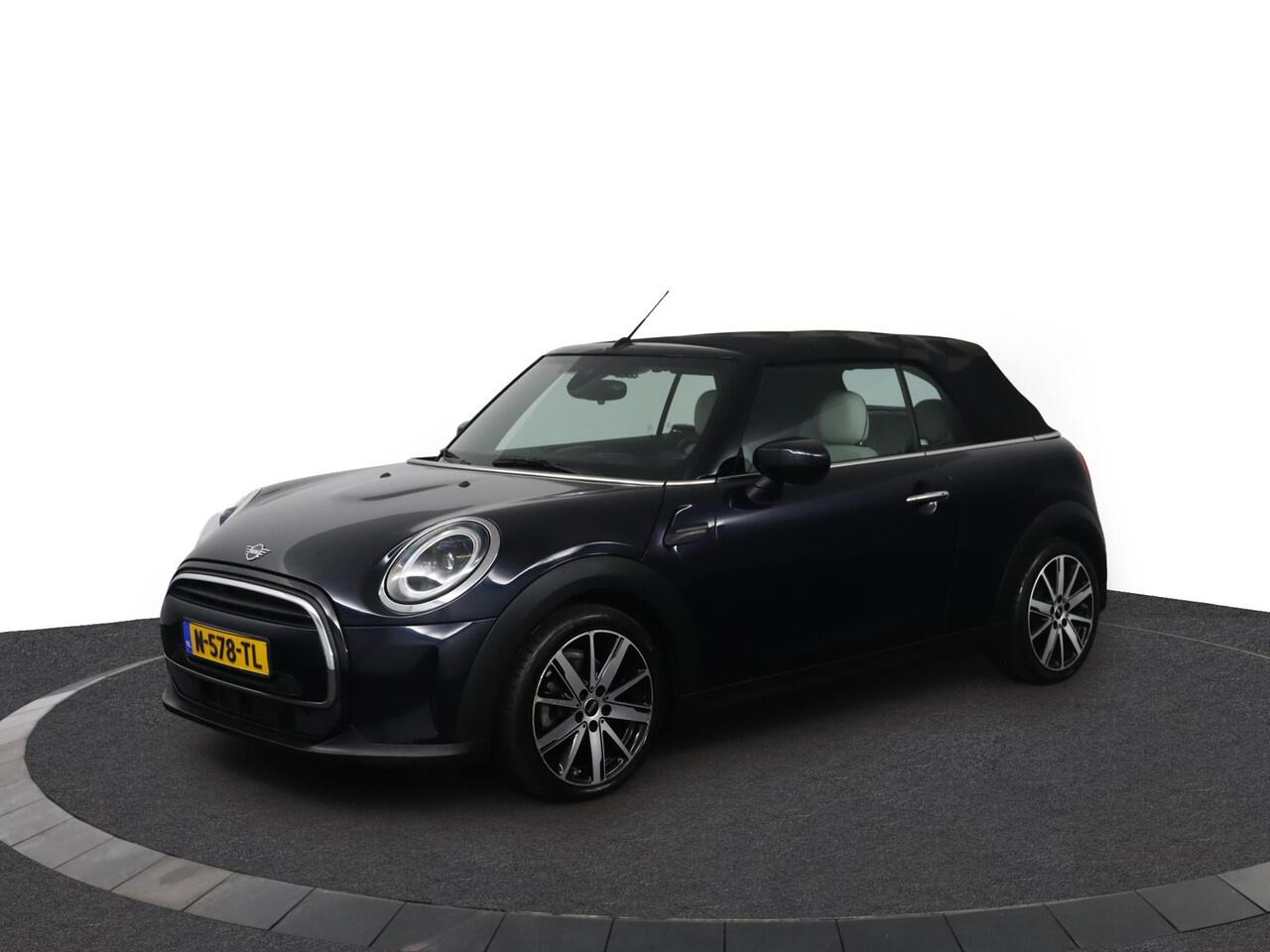 Mini COOPER Mini Cabrio 1.5 Classic | Comfort Access | Achteruitrijcamera | Verwarmde voorstoelen | Head-Up Display | Adaptieve LED Koplampen | Sportstoelen | Stuurwielrand verwarmd |