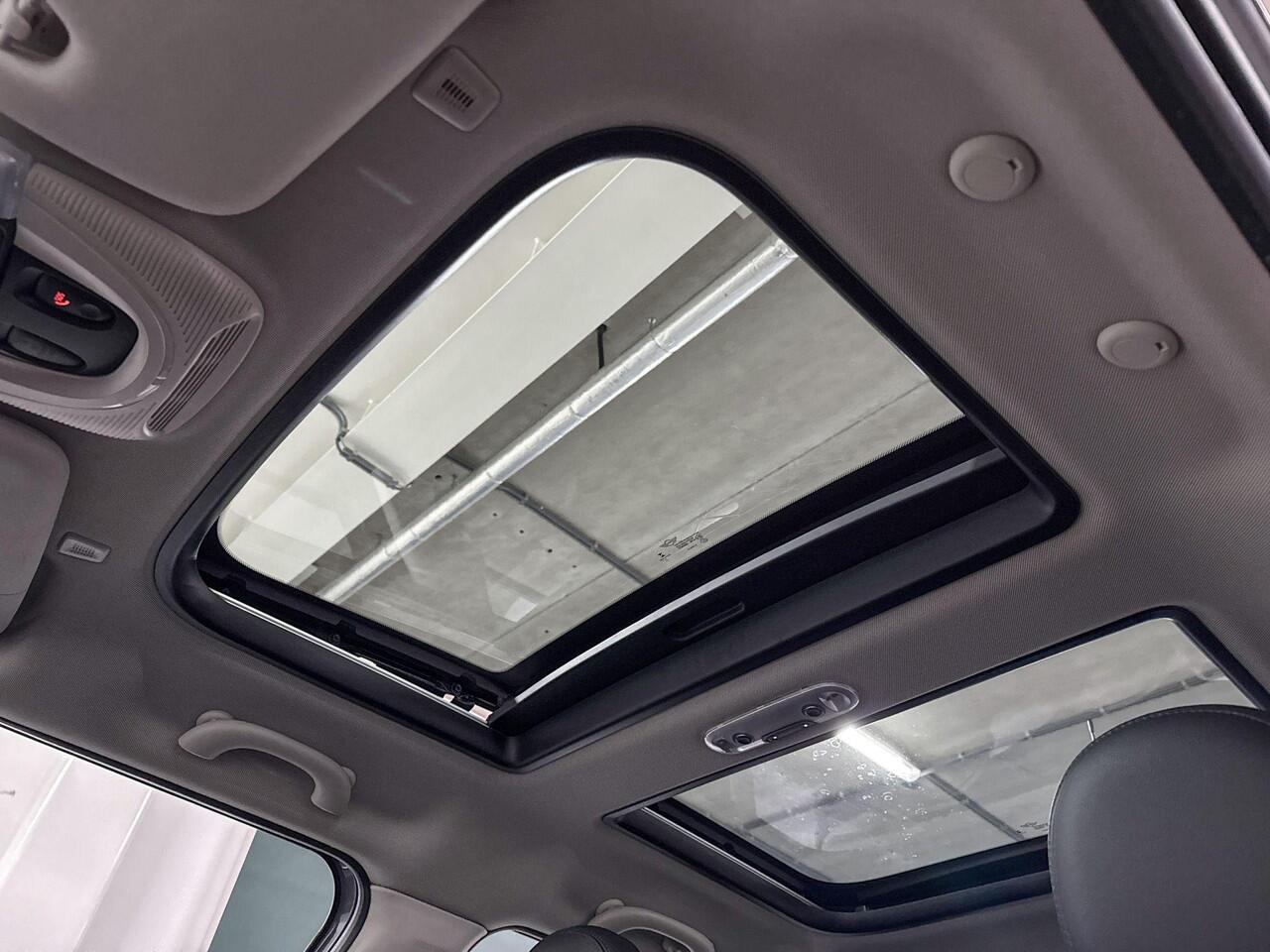 Mini COOPER 5-deurs Business Edition | Panoramadak | Sportstoelen | Parkeersensoren