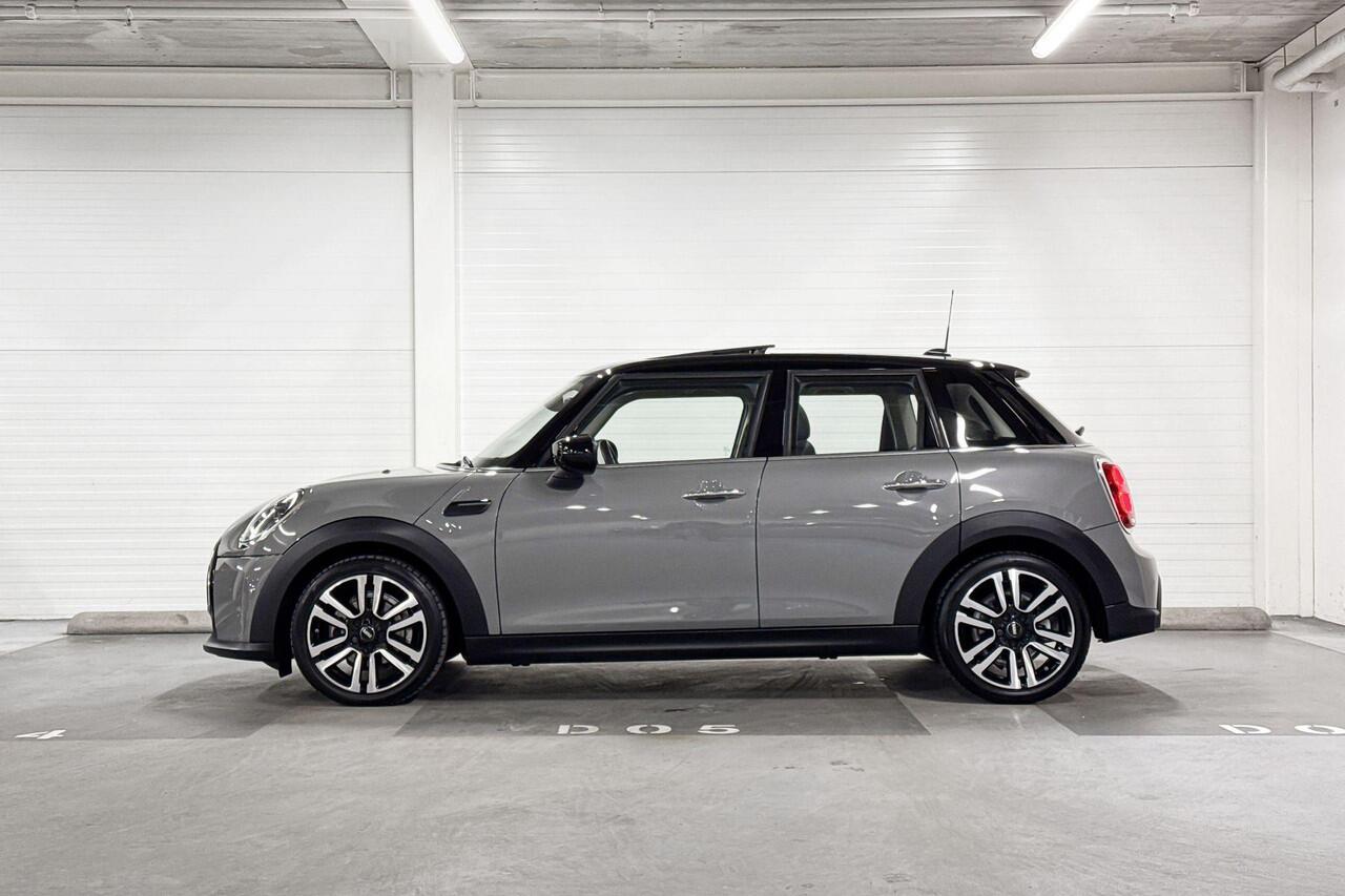 Mini COOPER 5-deurs Business Edition | Panoramadak | Sportstoelen | Parkeersensoren