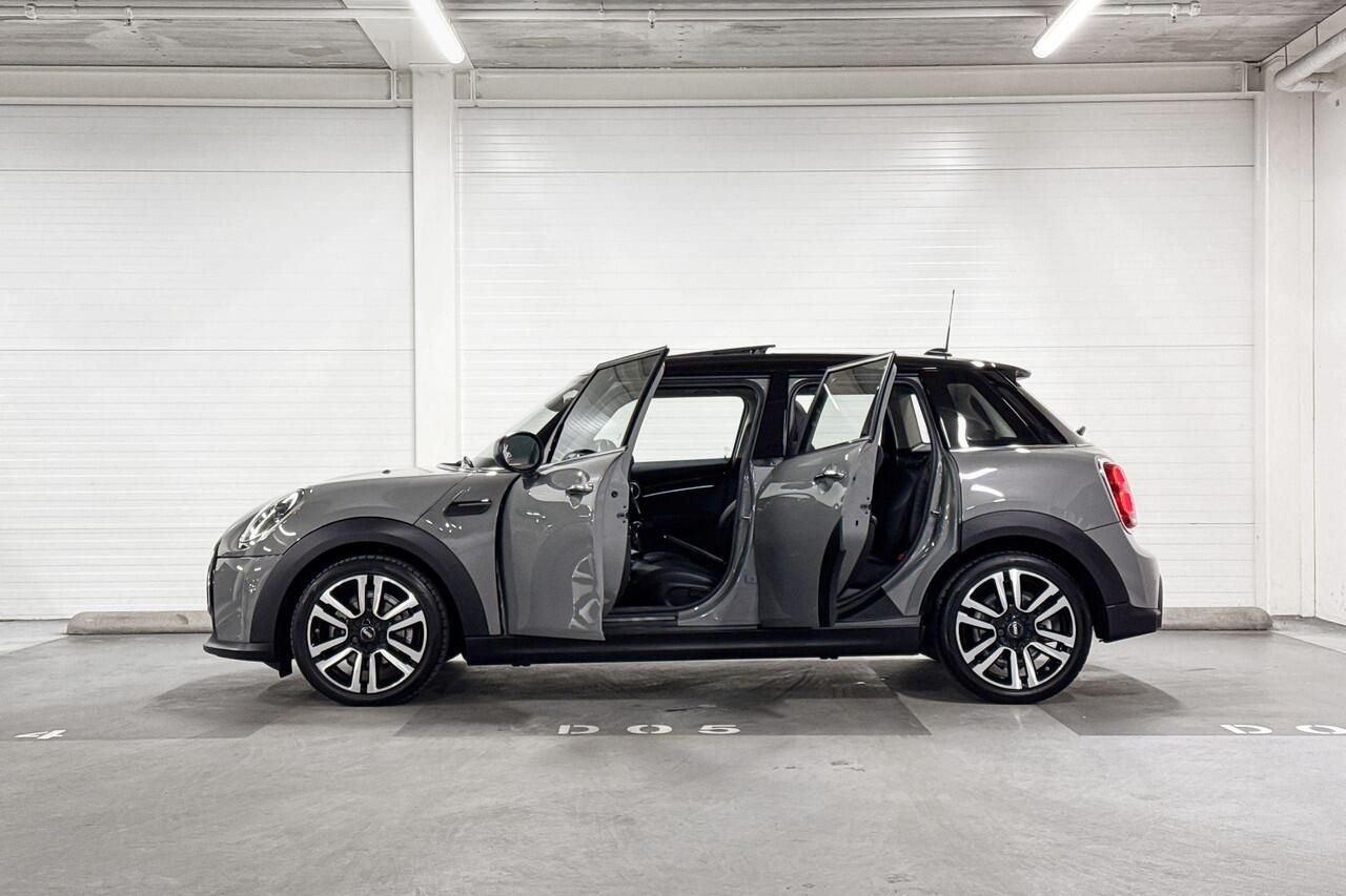 Mini COOPER 5-deurs Business Edition | Panoramadak | Sportstoelen | Parkeersensoren