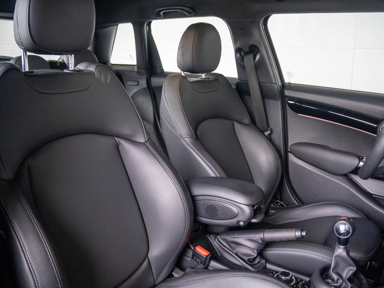 Mini COOPER 5-deurs John Cooper Works pakket