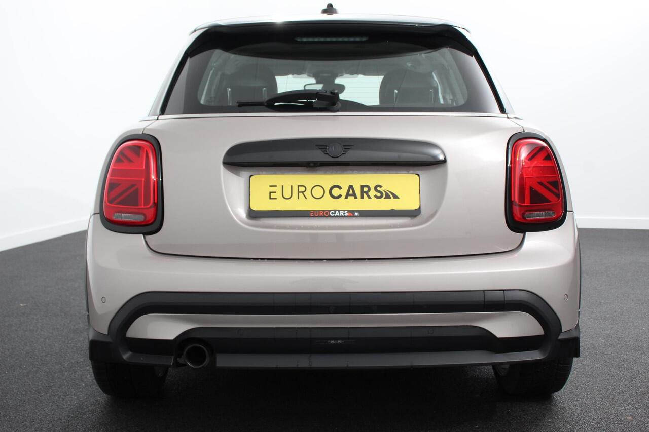 Mini COOPER Mini 1.5 Maximise Steptronic 5 deurs Navigatie Apple Carplay/Android Auto Camera Parkeer sensoren Airco Cruise Control Led