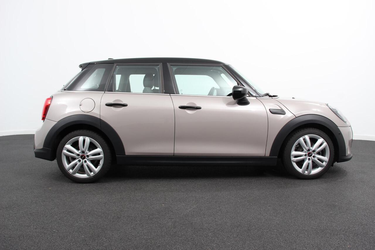Mini COOPER Mini 1.5 Maximise Steptronic 5 deurs Navigatie Apple Carplay/Android Auto Camera Parkeer sensoren Airco Cruise Control Led