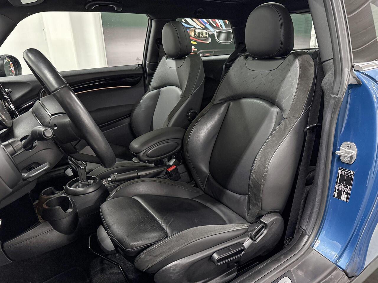 Mini COOPER 3-deurs Business Edition | Stuurwielverwarming | Panoramadak | Stoelverwarming