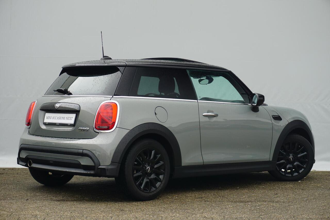 Mini COOPER 3-deurs Essential Uitvoering | Panoramadak | Navigatie | Cruise Control | Led-Koplampen