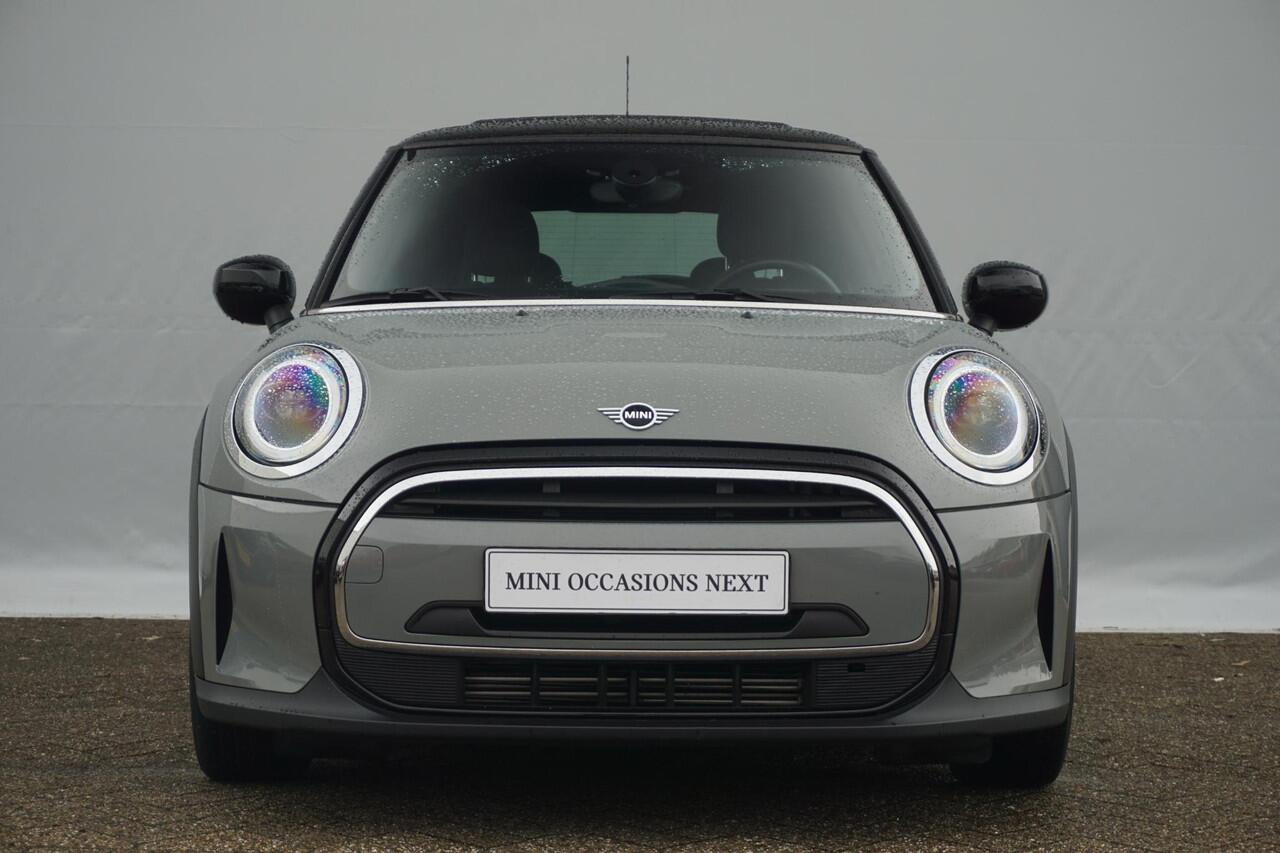 Mini COOPER 3-deurs Essential Uitvoering | Panoramadak | Navigatie | Cruise Control | Led-Koplampen