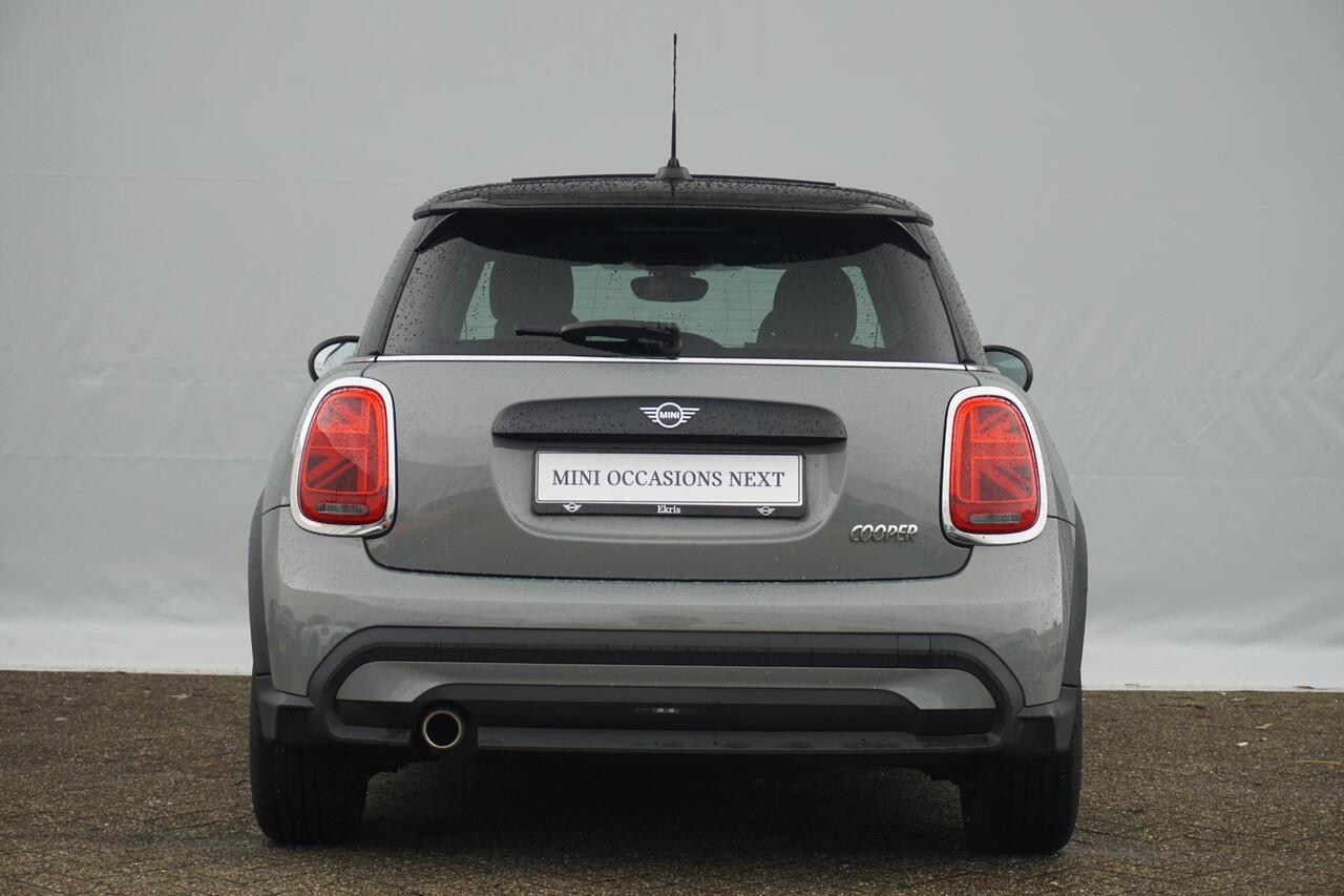 Mini COOPER 3-deurs Essential Uitvoering | Panoramadak | Navigatie | Cruise Control | Led-Koplampen