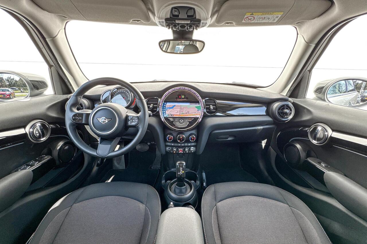 Mini COOPER 5-deurs Essential