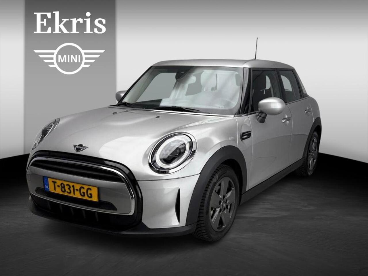 Mini COOPER 5-deurs Automaat / Climate / Cruise / PDC / LED / DAB / Navigatie / Alu wielen