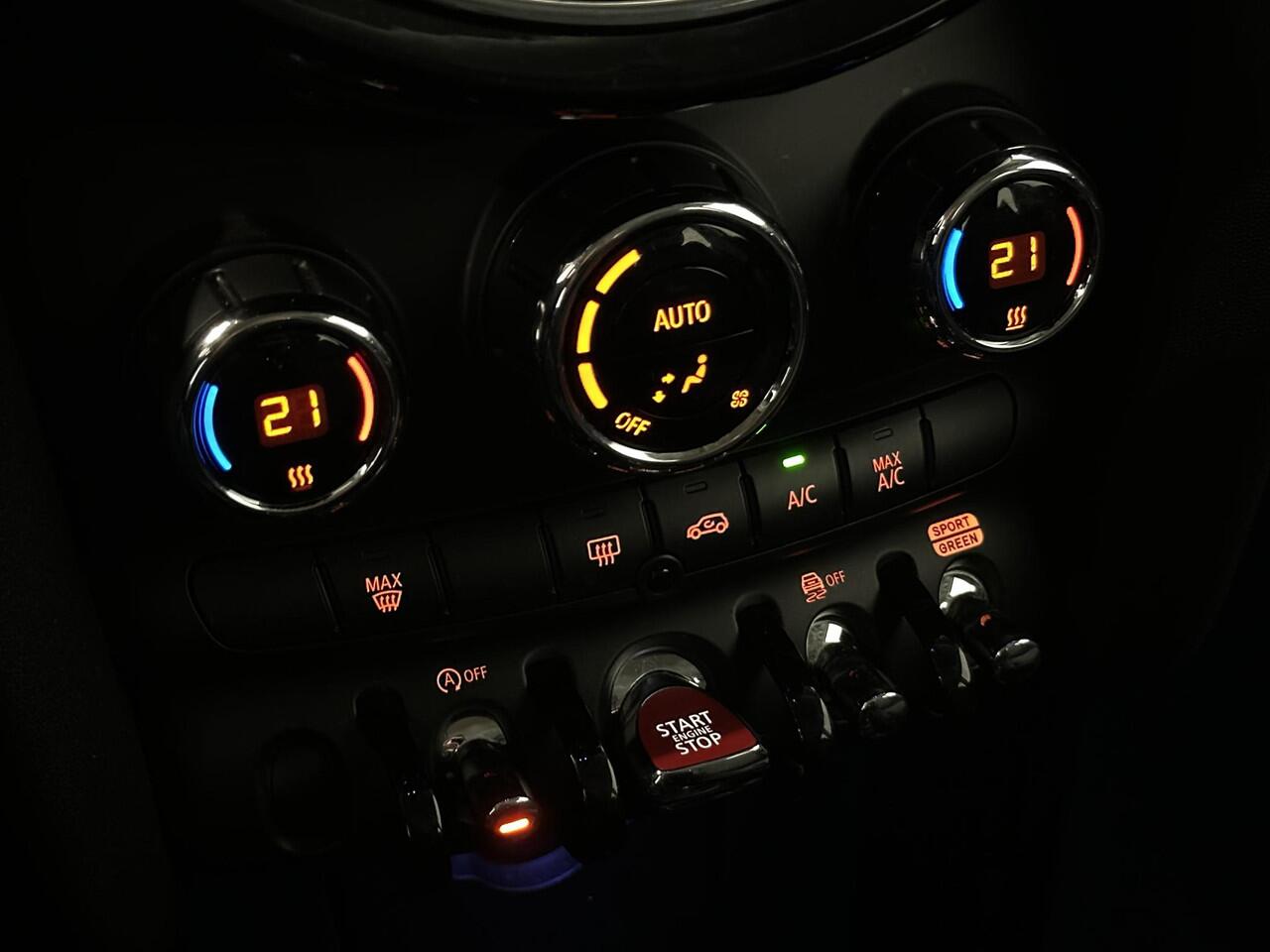 Mini COOPER Mini 1.5 Camden Edition | Navigatie | Climate Control | Cruise Control | Lichtmetalen velgen 16" | Apple Carplay/Android Auto | 1e eigenaar!