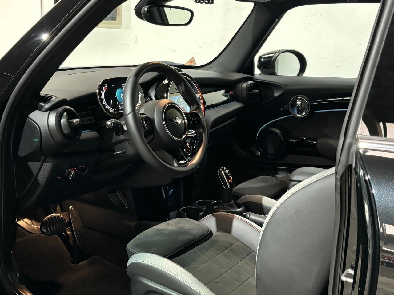 Mini COOPER Mini 1.5 Rockingham GT | Automaat | JCW | LED | Apple Carplay | NL auto | BTW |