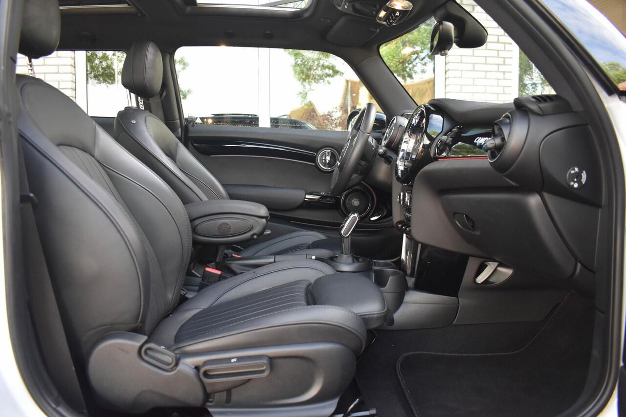 Mini COOPER Mini 1.5 Camden Pano Leder Camera Navi Harman/Ka