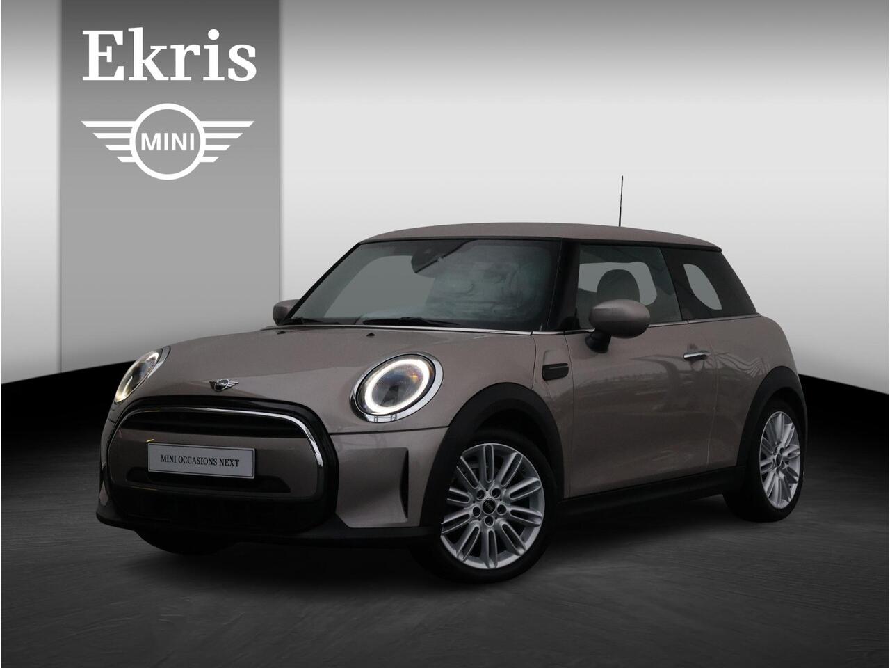 Mini COOPER Mini 1.5 Classic Sportstoelen/ Cruise Control/ LED-koplampen/ Navigatie/ Parkeer sensoren voor-achter
