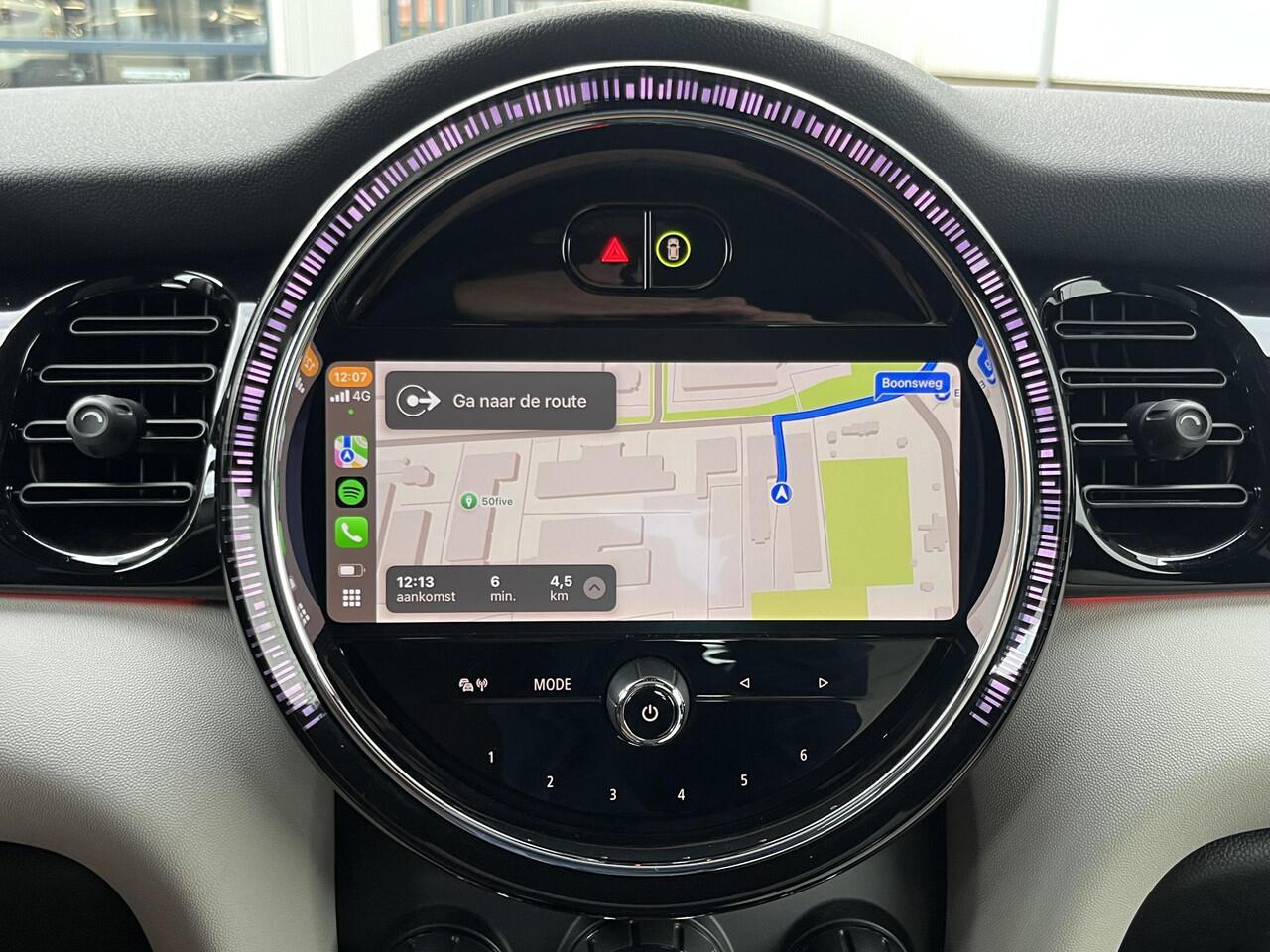 Mini COOPER 1.5 Classic | NL Auto/1e Eig./Voll.Historie/Leder/Panodak/Navi/17"/Apple CarPlay-Android Auto