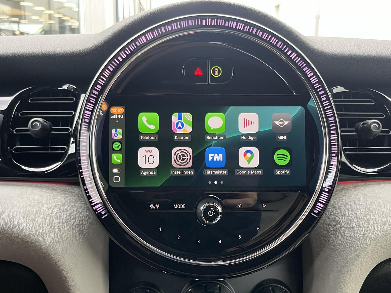 Mini COOPER 1.5 Classic | NL Auto/1e Eig./Voll.Historie/Leder/Panodak/Navi/17"/Apple CarPlay-Android Auto