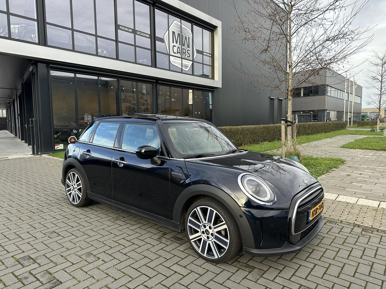 Mini COOPER 1.5 Yours Leder, Pano, Head Up, Keyless
