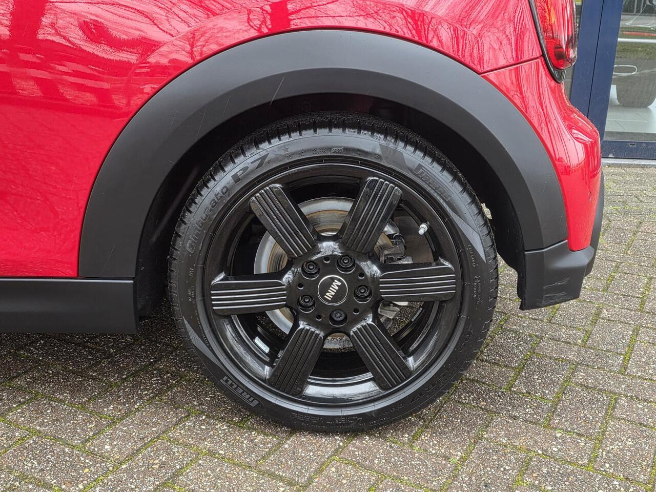 Mini COOPER Mini 1.5 Camden Edition | ECC | PDC | Navigatie | LM Velgen |