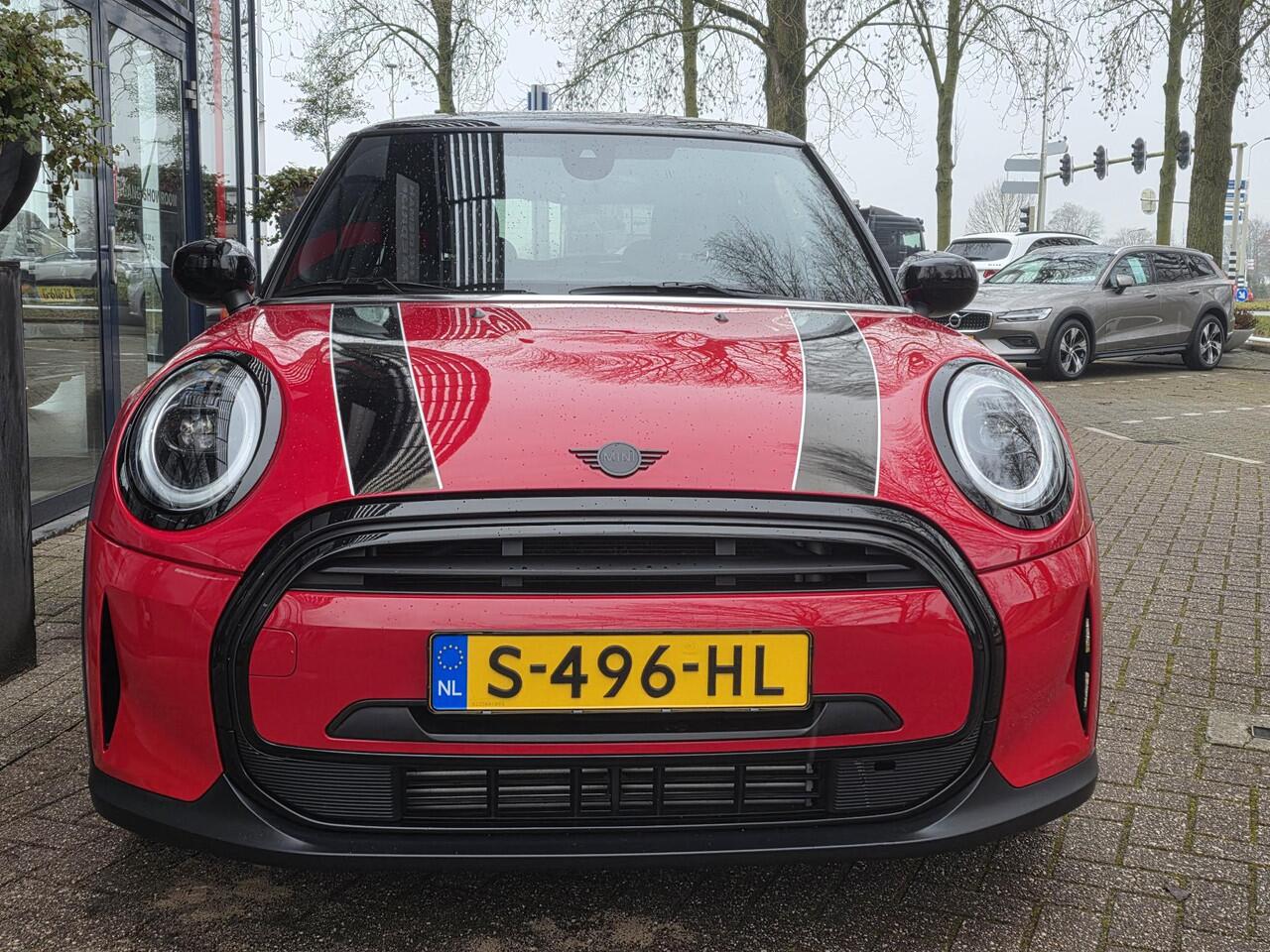Mini COOPER Mini 1.5 Camden Edition | ECC | PDC | Navigatie | LM Velgen |
