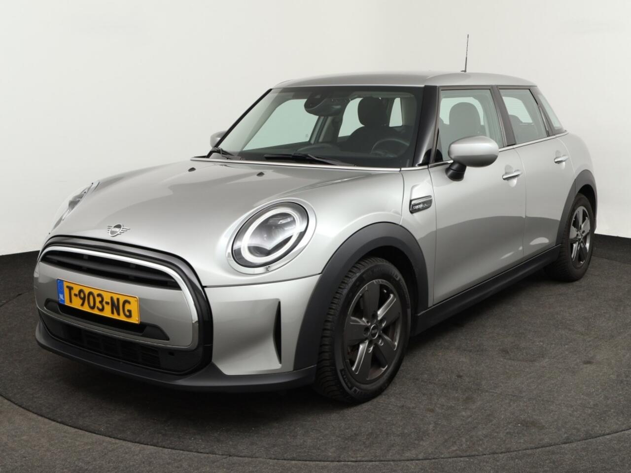 Mini COOPER Mini 1.5 Camden Edition | Automaat o CarPlay o Climate o LED