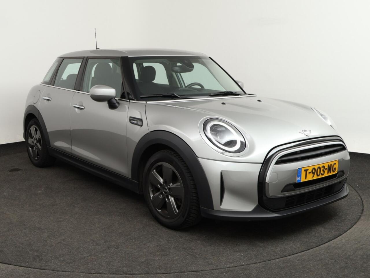 Mini COOPER Mini 1.5 Camden Edition | Automaat o CarPlay o Climate o LED