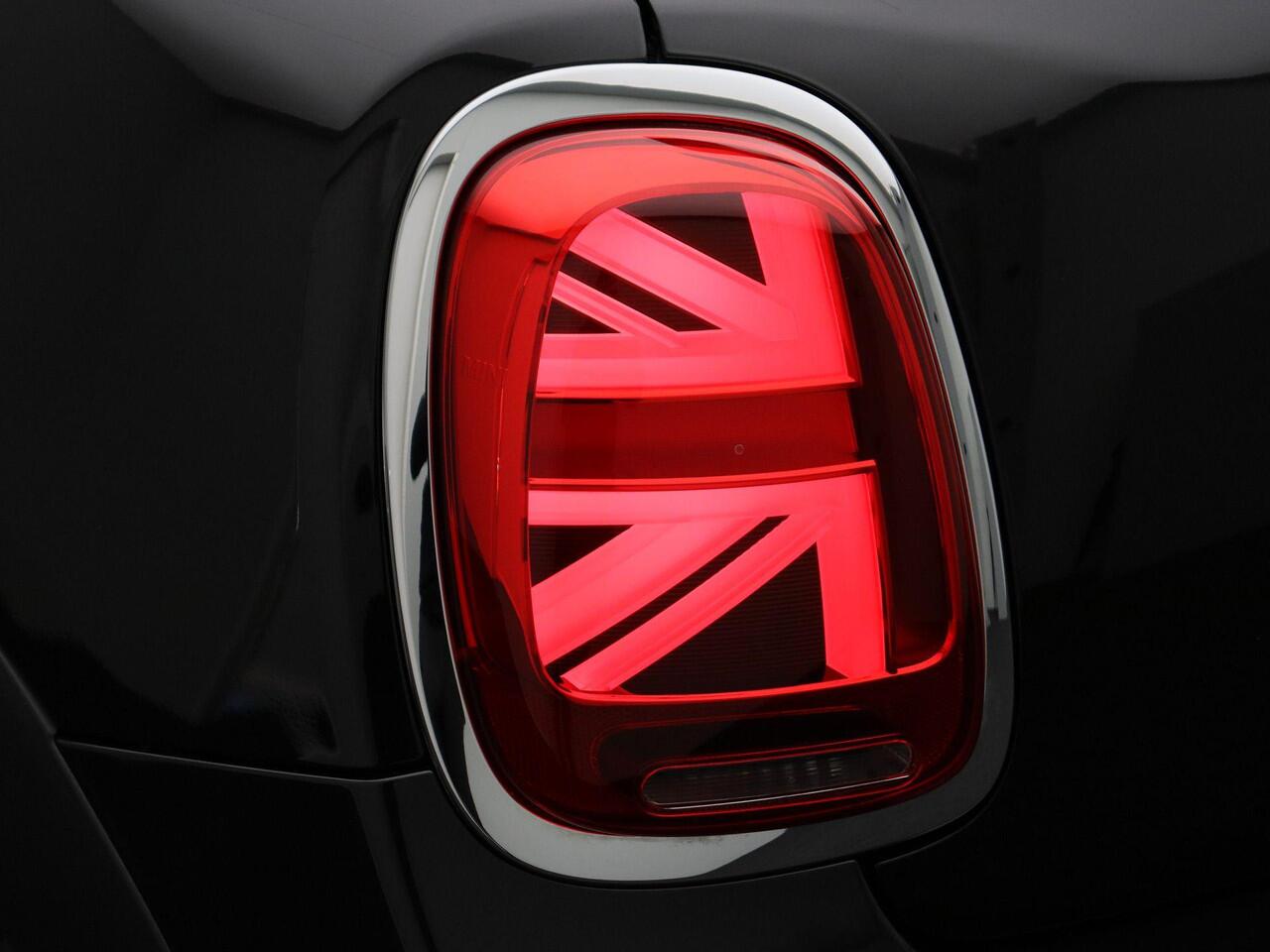 Mini COOPER 5-deurs Camden Edition + 16''