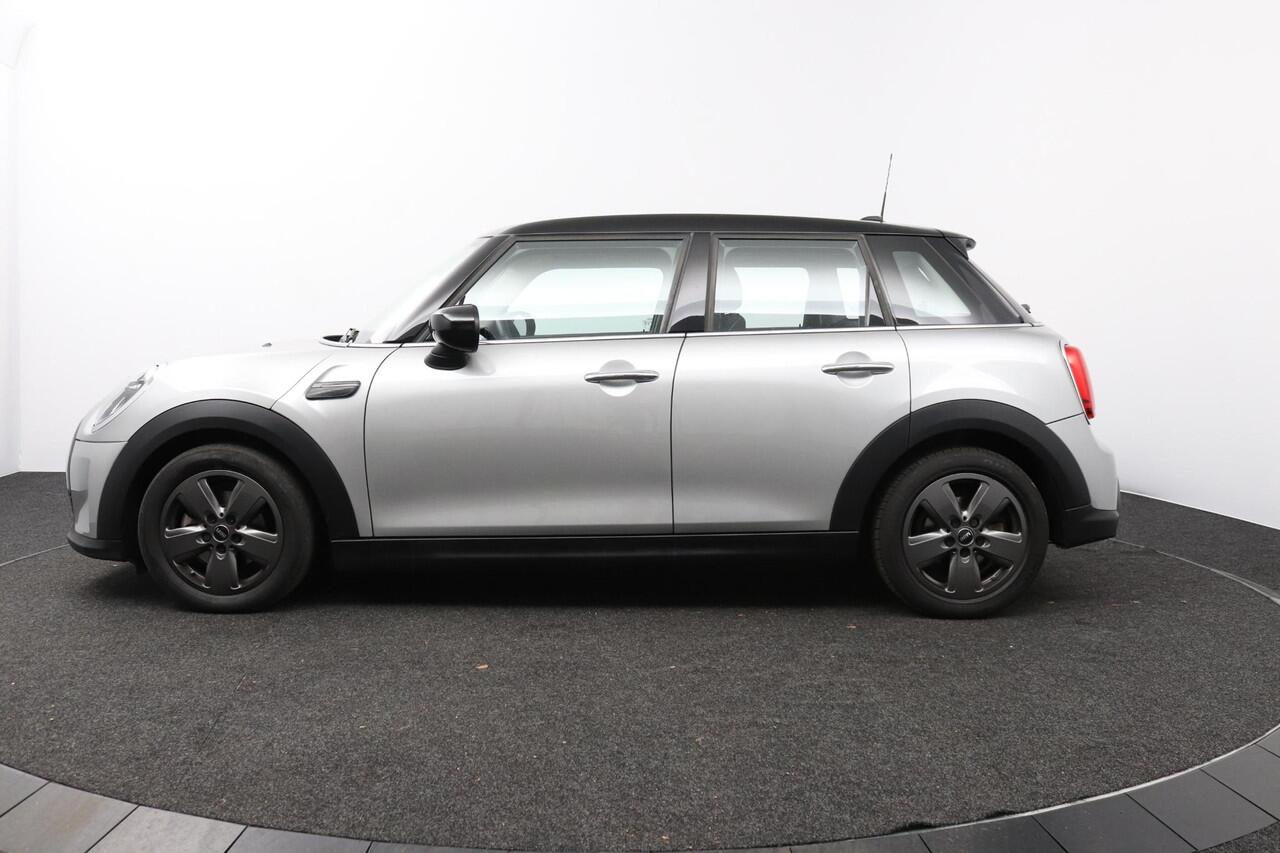 Mini COOPER 1.5 Classic | Navigatie | Climate Control | PDC |