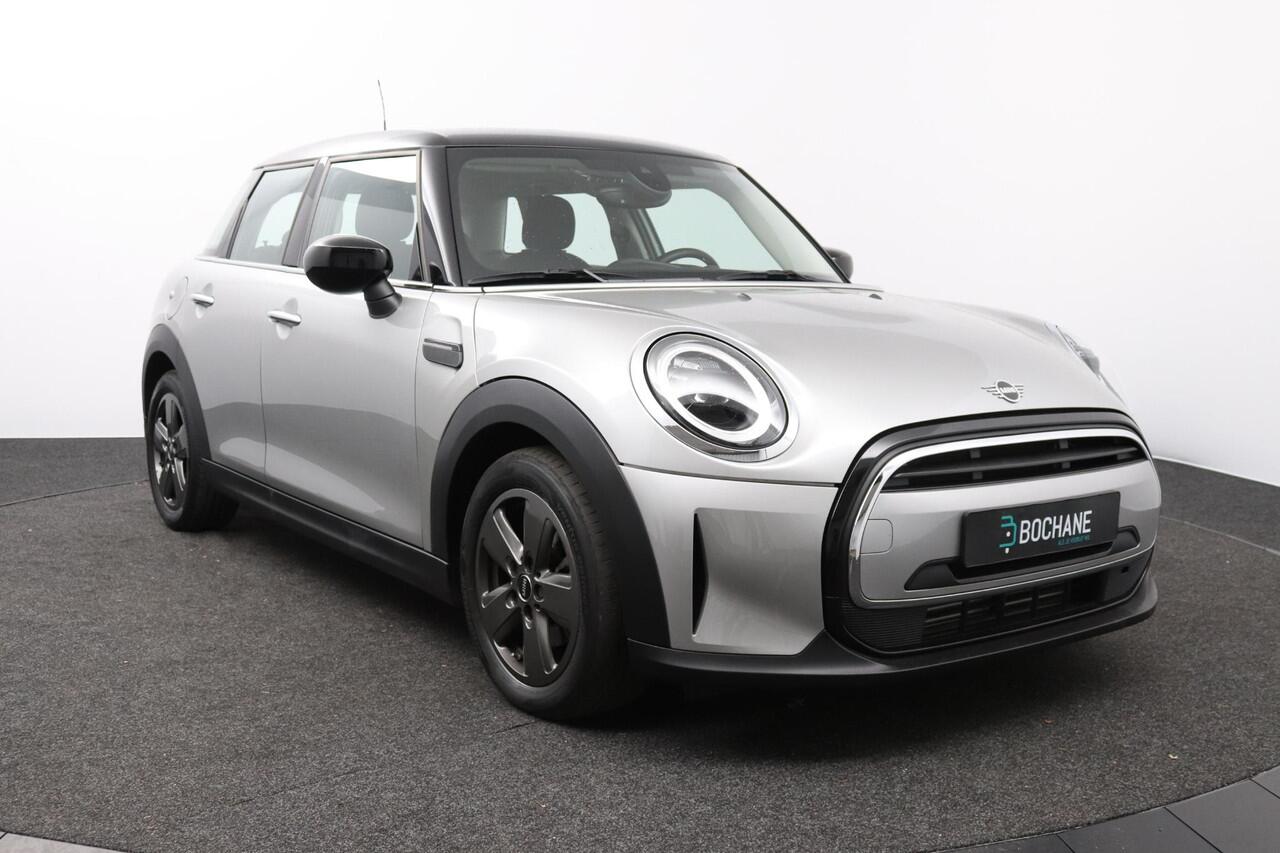Mini COOPER 1.5 Classic | Navigatie | Climate Control | PDC |