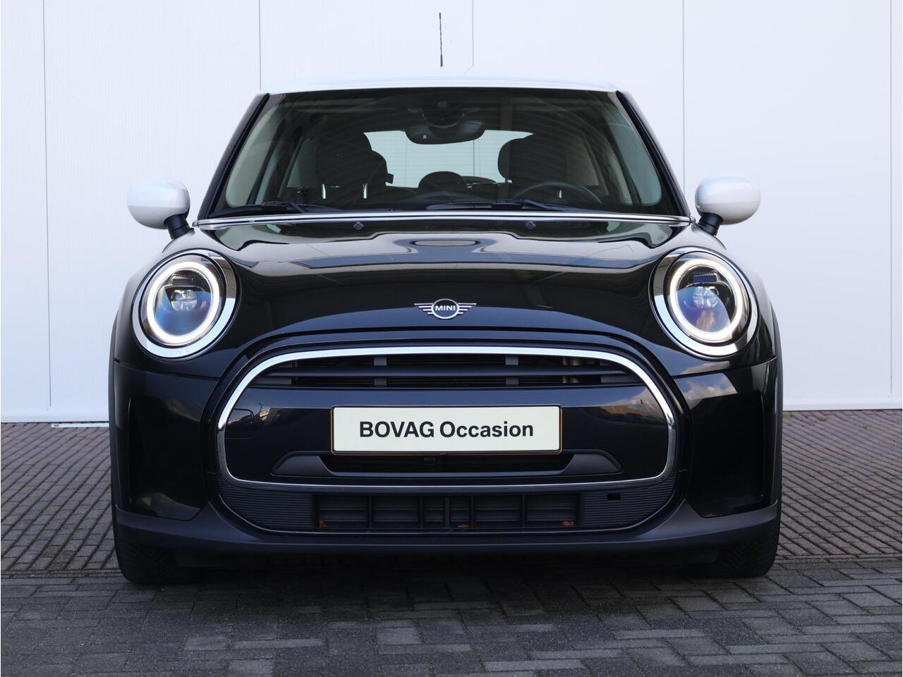 Mini COOPER Mini 1.5 Camden Edition / PDC / Climate Control / Navigatie / LED / 16'' LM / Lentevoordeel