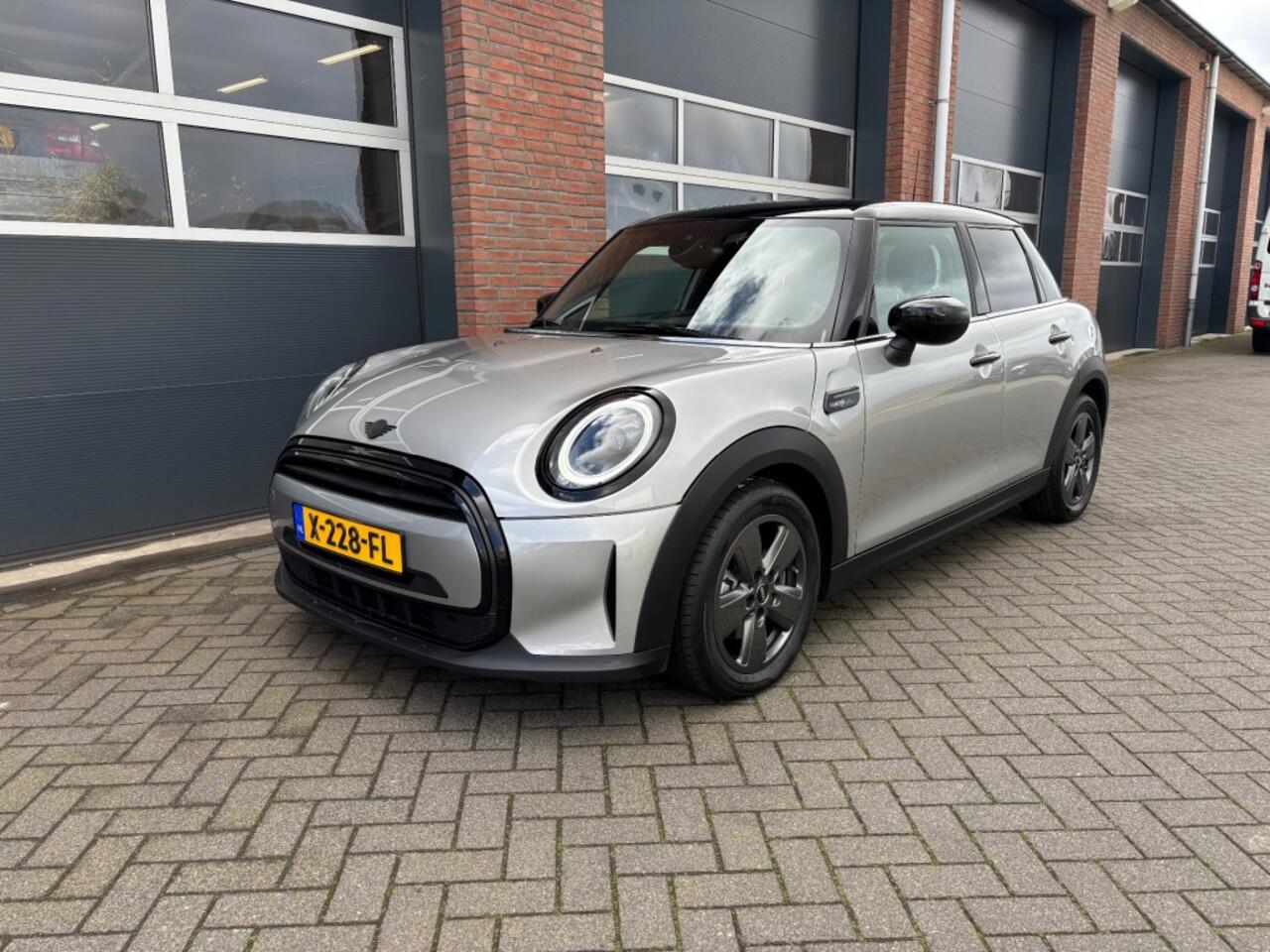 Mini COOPER 1.5 COOPER CAMDEN