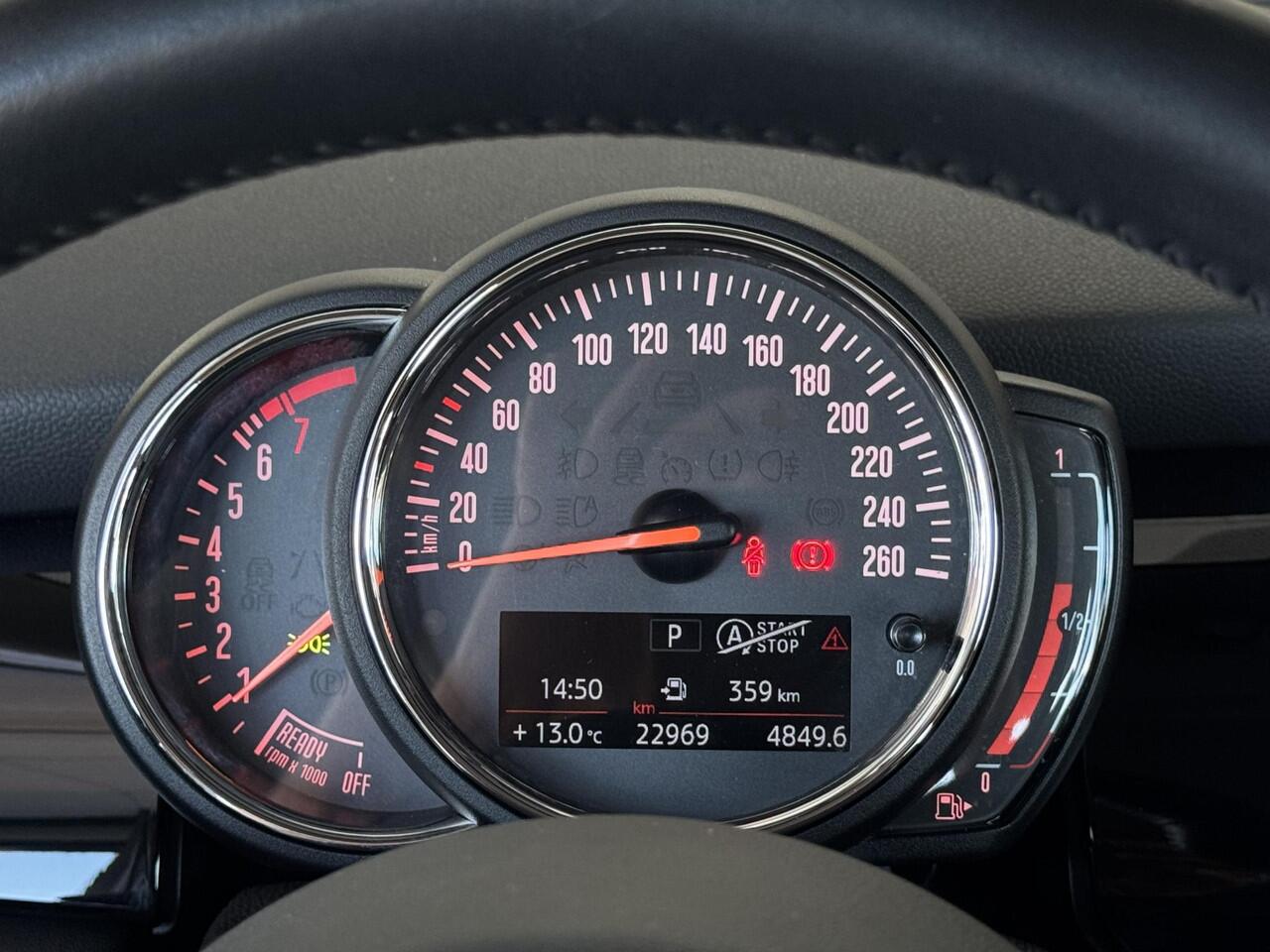 Mini COOPER Mini 1.5 Camden Edition NL-AUTO | LAGE KM STAND | NAVI | 1/2 LEDER