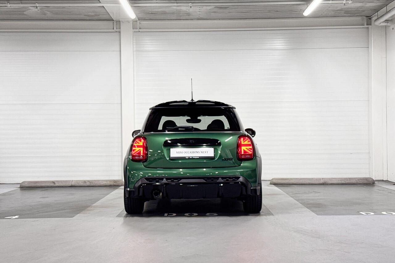 Mini COOPER 3-Deurs 1.5 Resolute Go Edition | Panoramadak | Stoelverwarming | Apple Carplay/Android Auto