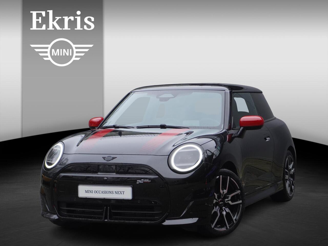 Mini COOPER 3-deurs E John Cooper Works Uitvoering | Pakket XL | Alarmsysteem klasse 3 | Glazen panoramadak | Driving Assistant Plus | HIFI System Harman Kardon