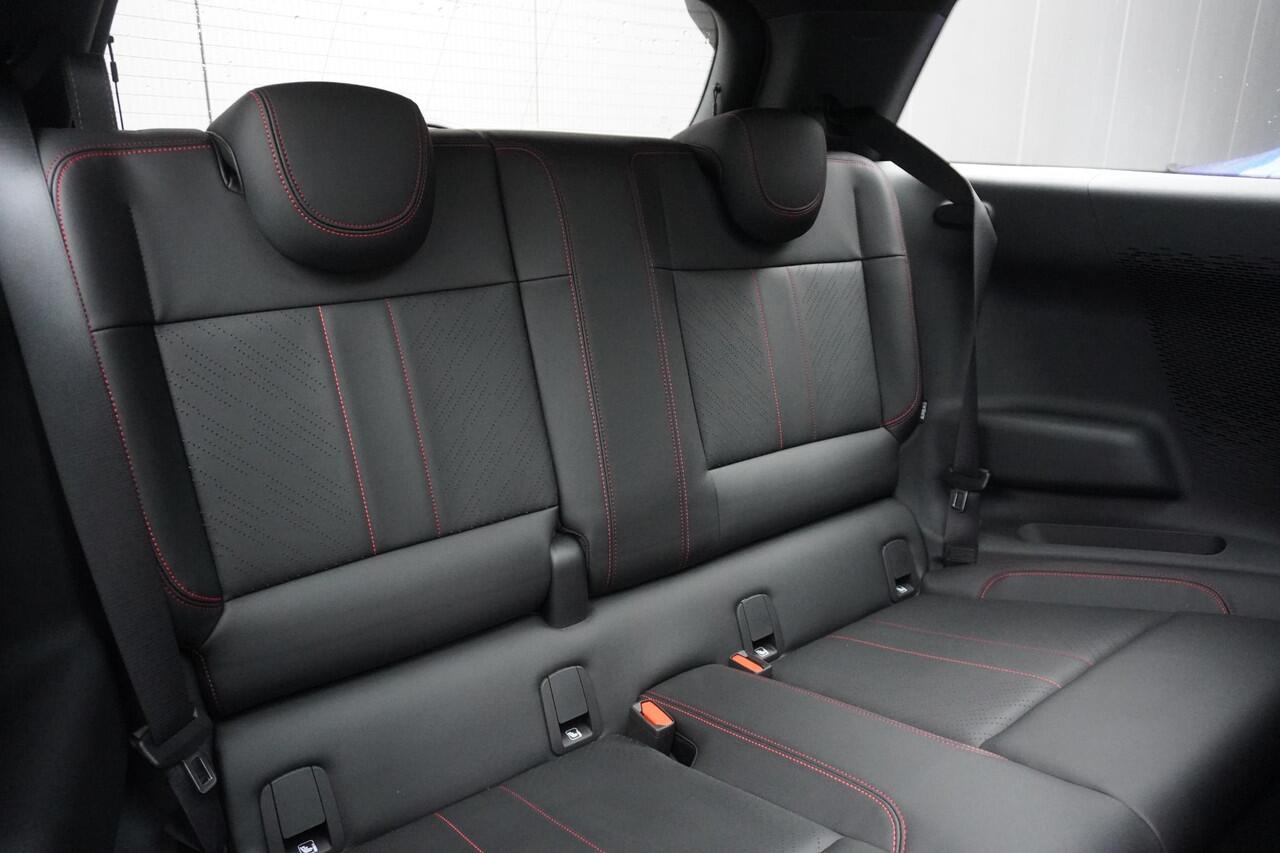 Mini COOPER 3-deurs E John Cooper Works Uitvoering | Pakket XL | Alarmsysteem klasse 3 | Glazen panoramadak | Driving Assistant Plus | HIFI System Harman Kardon