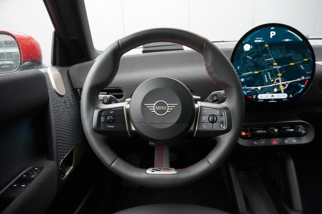 Mini COOPER 3-deurs E John Cooper Works Uitvoering | Pakket XL | Alarmsysteem klasse 3 | Glazen panoramadak | Driving Assistant Plus | HIFI System Harman Kardon