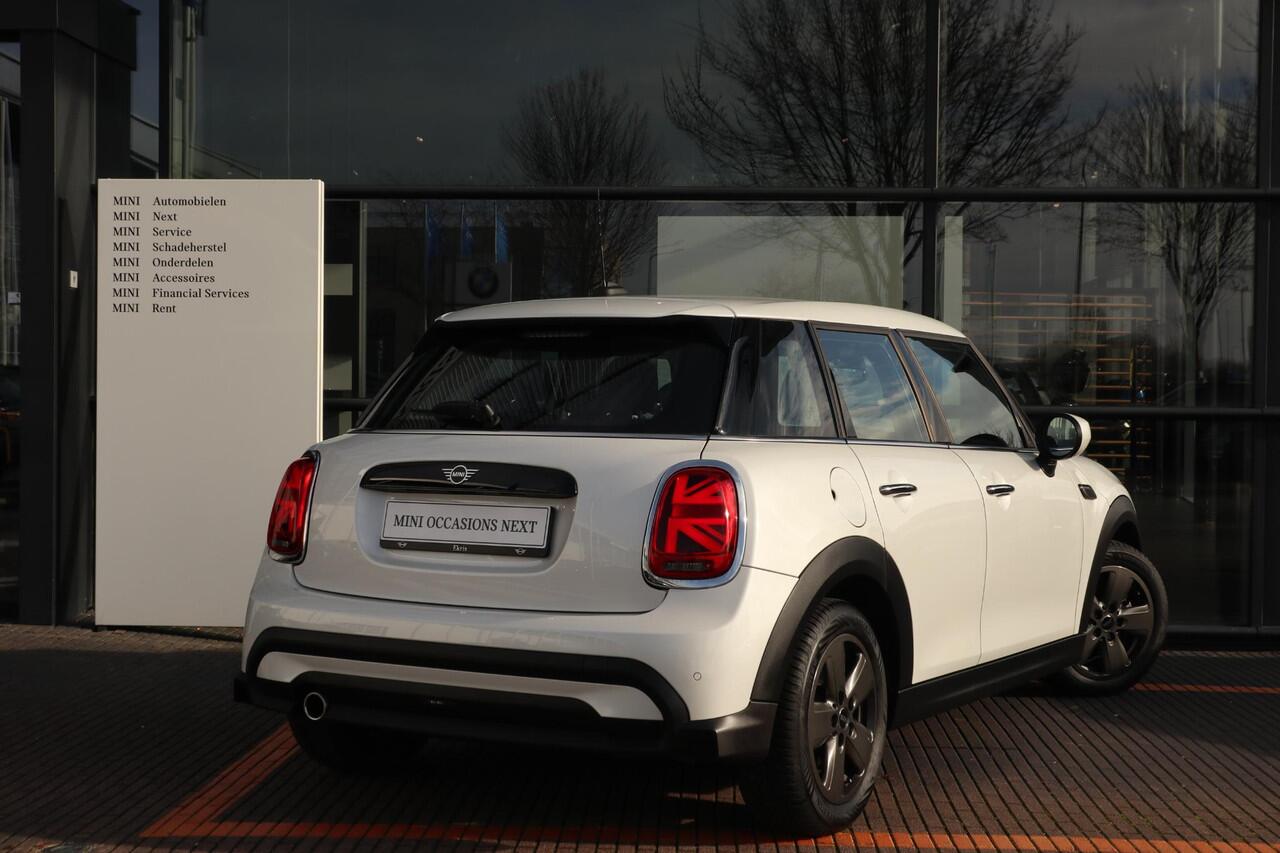 Mini COOPER 5-Deurs | Cruise Control | Parkeersensor Achter | LED Koplampen