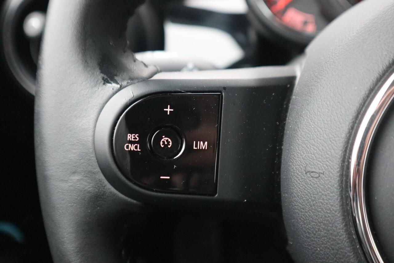 Mini COOPER 3-deurs | Parkeersensoren achter | NAVI