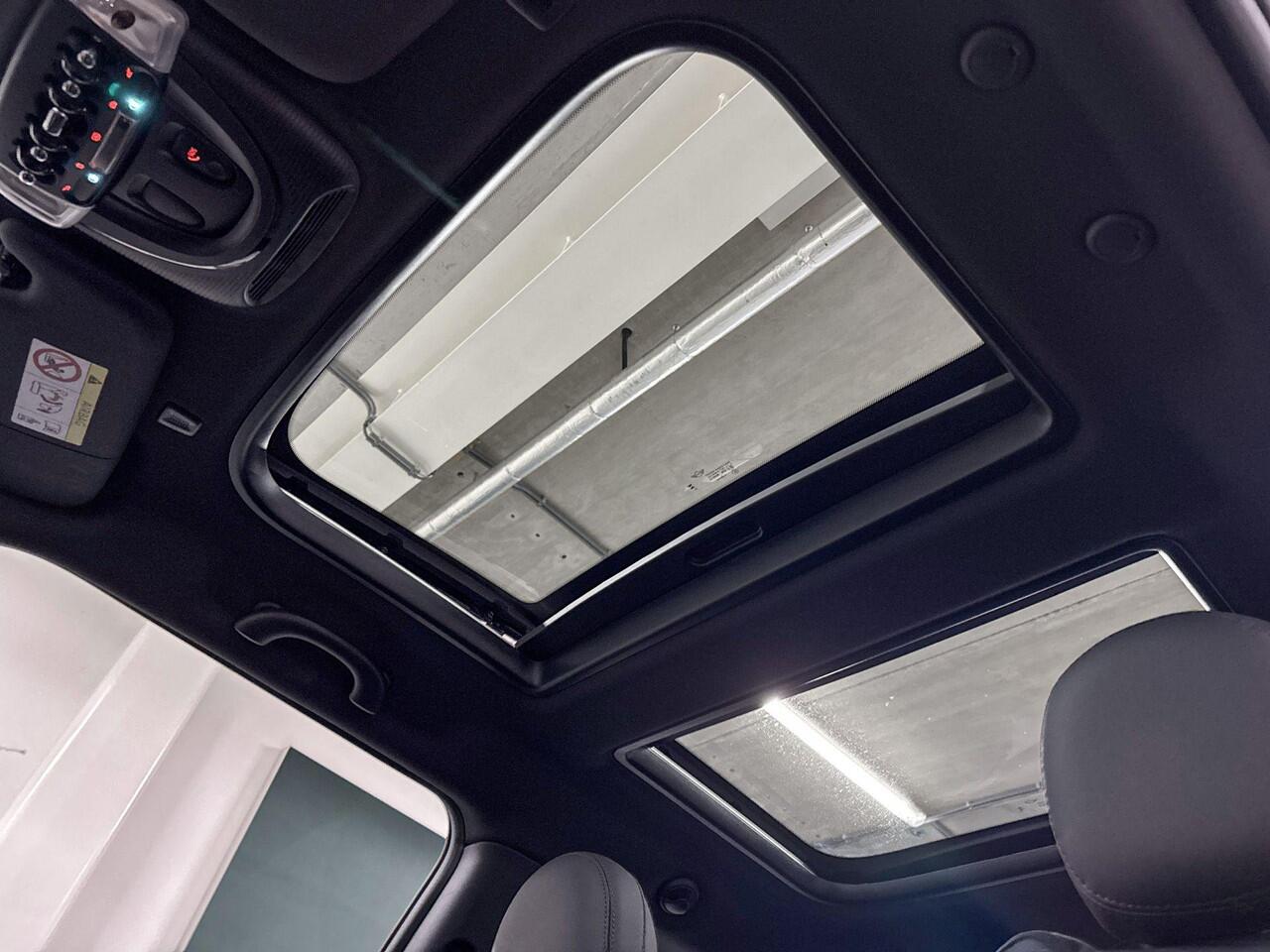 Mini COOPER 3-deurs | Stoelverwarming | Panoramadak | Achteruitrijcamera