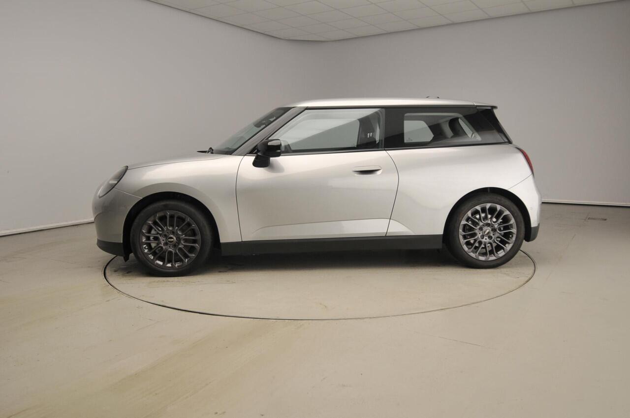 Mini COOPER 3-deurs E Pakket XS / LED / Driving assist / Park assist / Alu wielen 17 inch