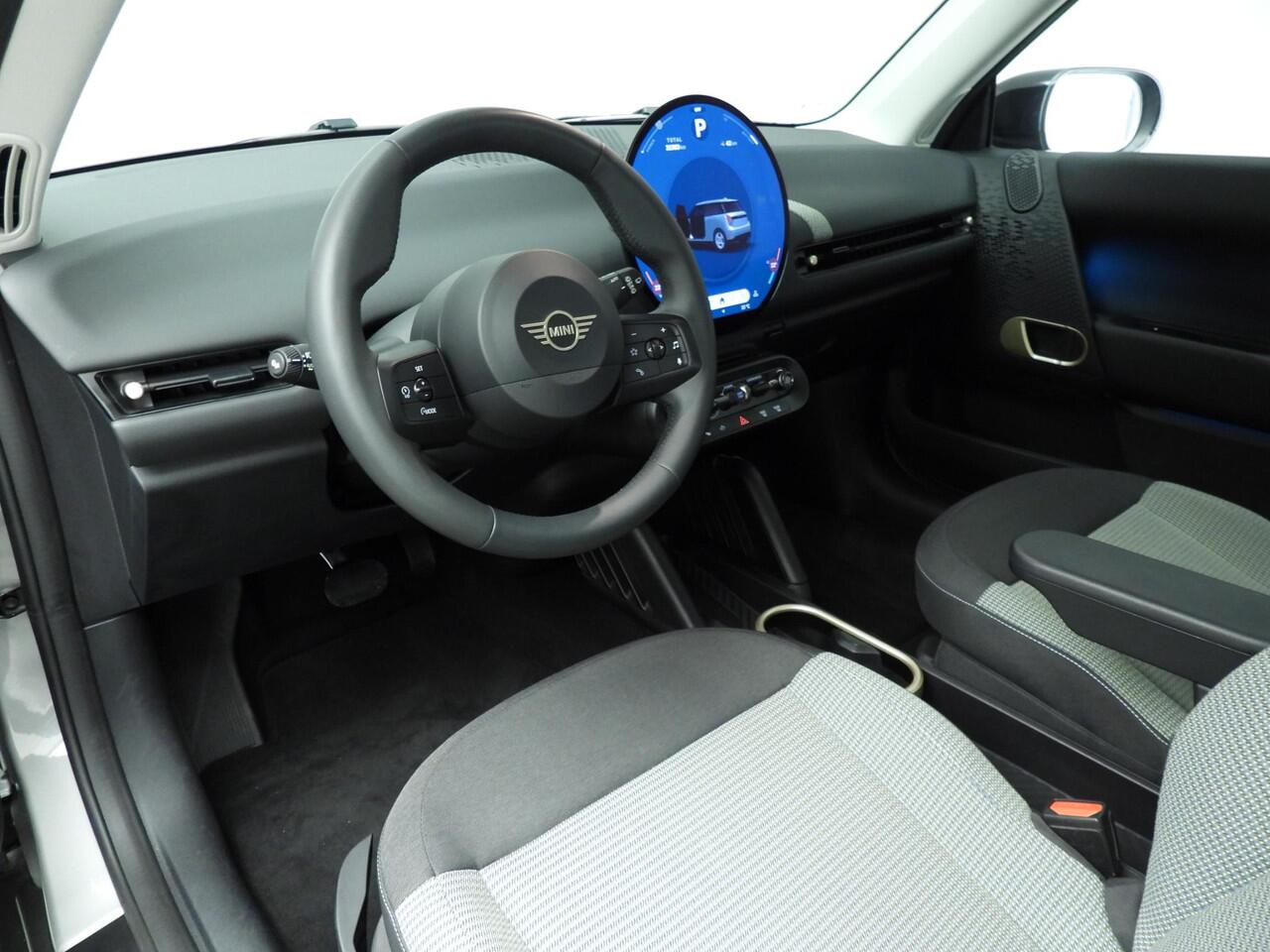 Mini COOPER 3-deurs E Pakket XS / LED / Driving assist / Park assist / Alu wielen 17 inch