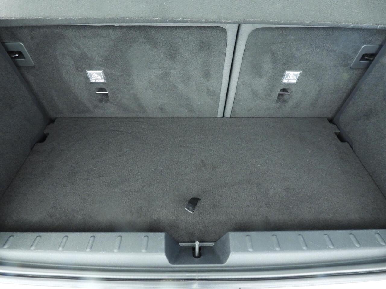 Mini COOPER 3-deurs E Pakket XS / LED / Driving assist / Park assist / Alu wielen 17 inch