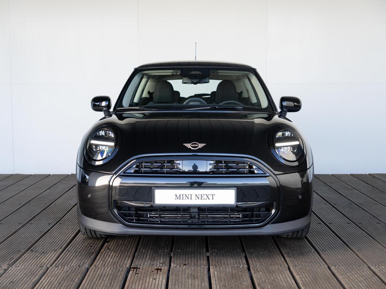 Mini COOPER C Essential + XS-pakket | Lentevoordeel