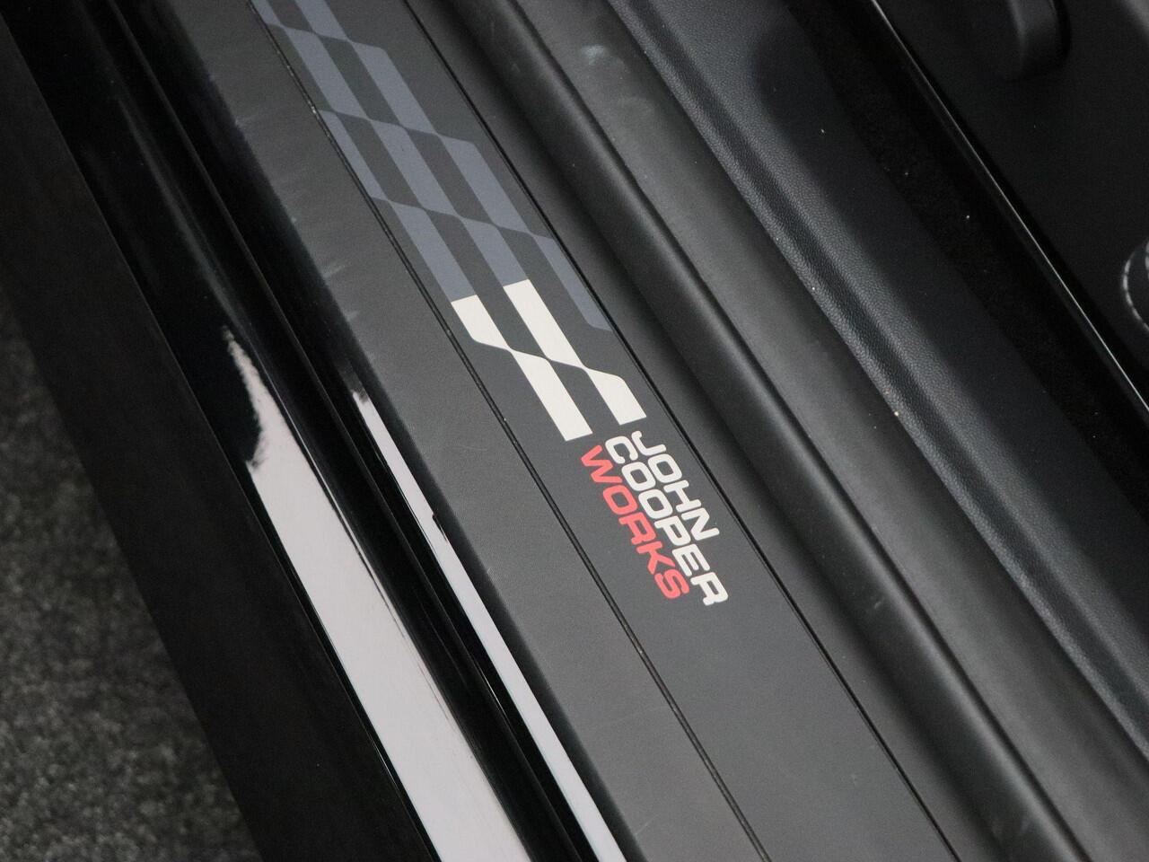 Mini COOPER Mini E John Cooper Works M + Panoramadak + Head-Up Display + 18"