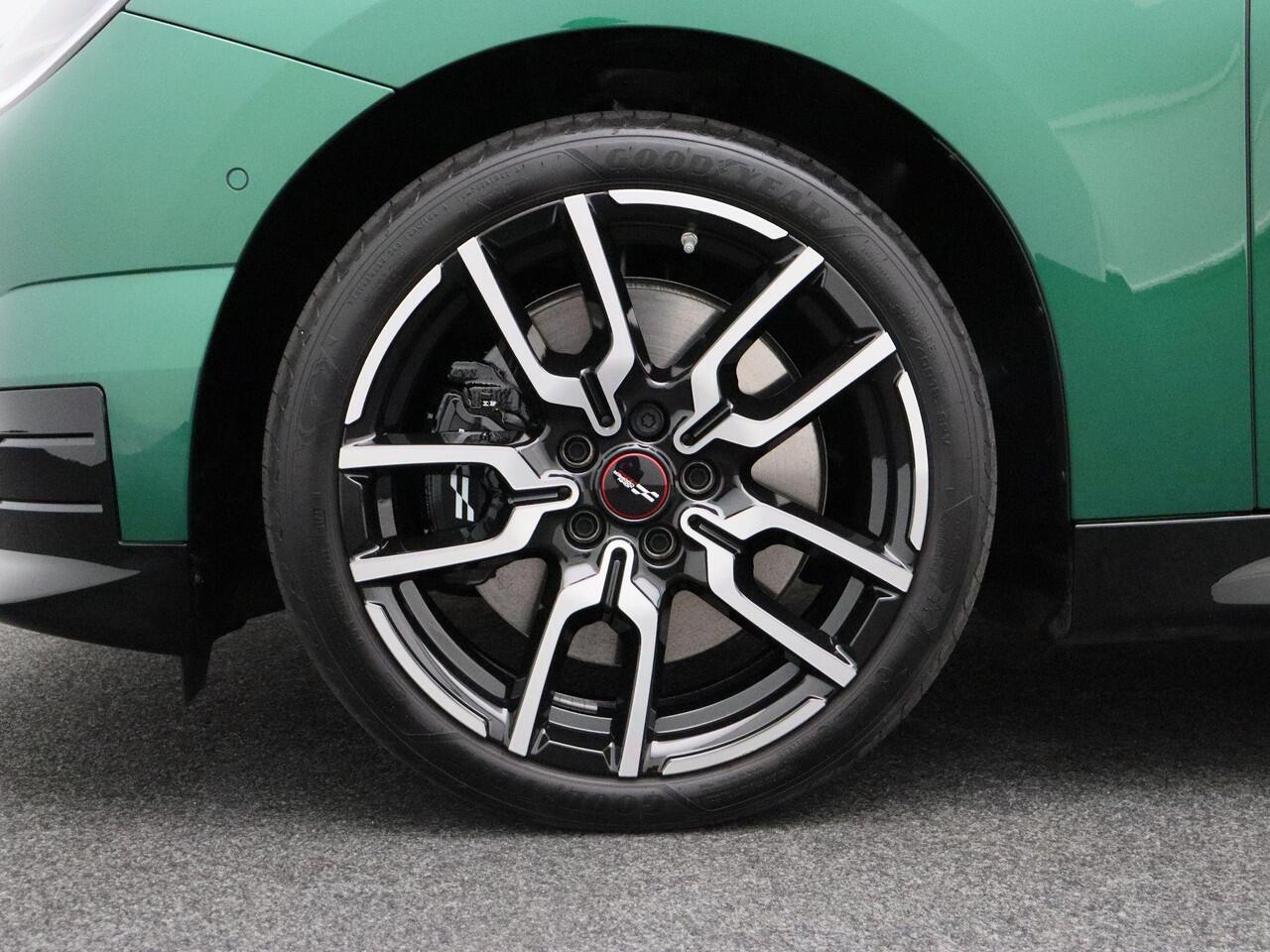 Mini COOPER Mini E John Cooper Works M + Panoramadak + Head-Up Display + 18"