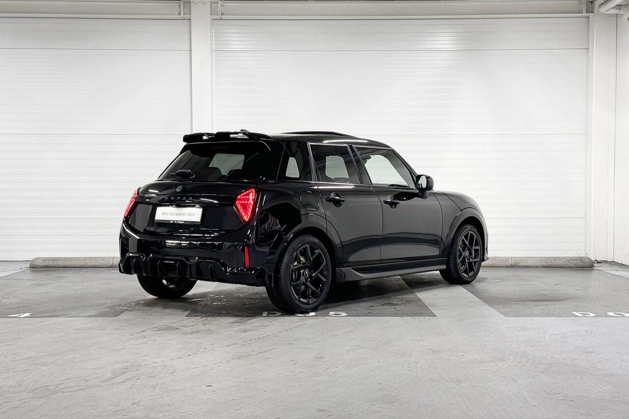 Mini COOPER 5-deurs C | John Cooper Works Uitvoering | Pakket M | 17" John Cooper Works Sprint Spoke black