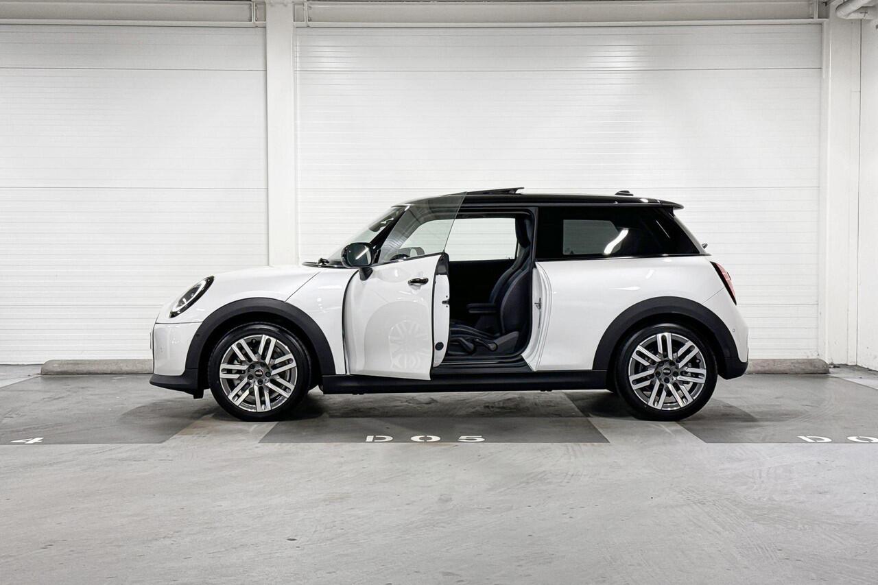 Mini COOPER C | Classic Uitvoering | Pakket M | Parallel Spoke two-tone