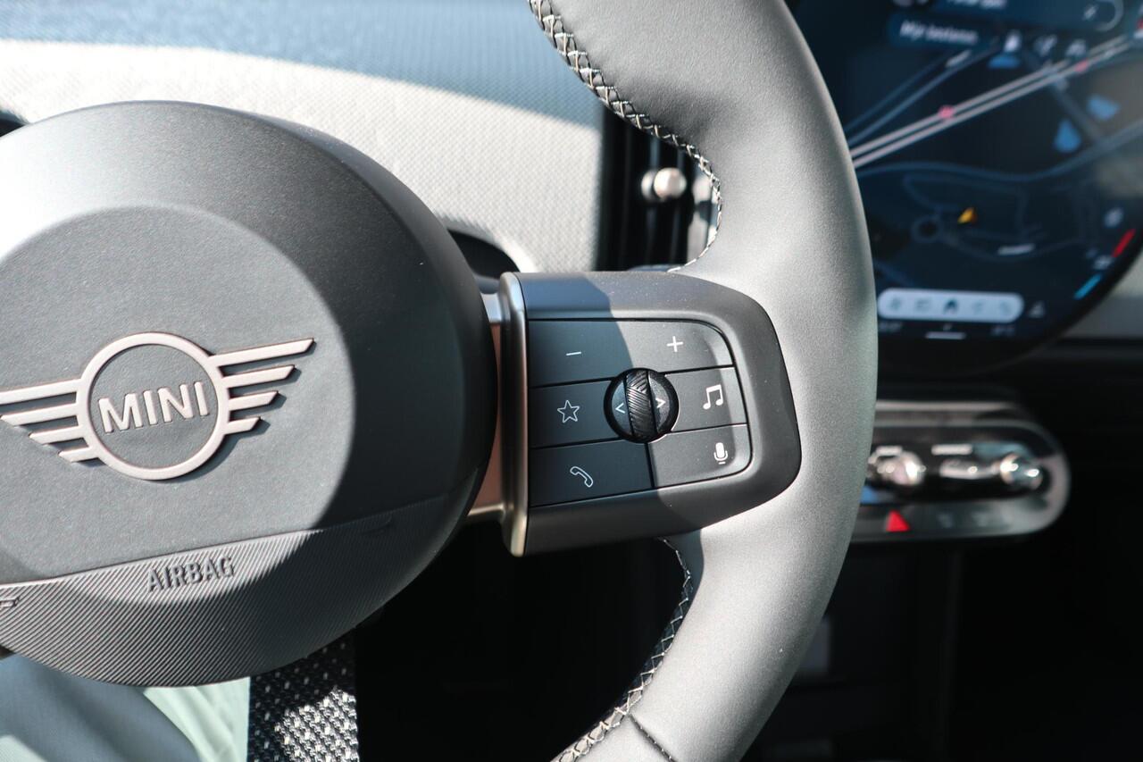 Mini COOPER 5-deurs C / Favoured Trim + Pakket S