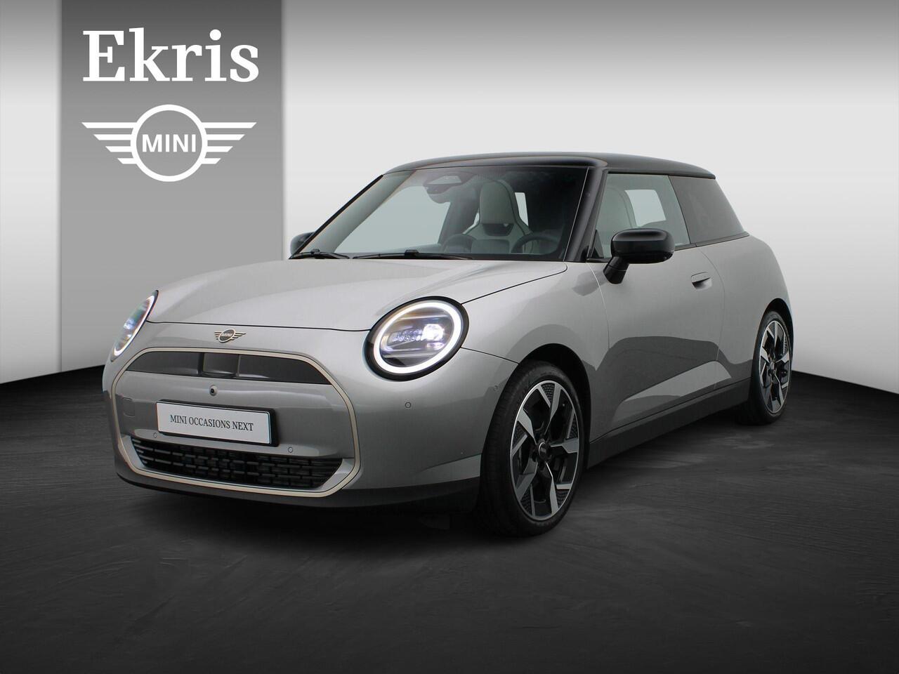Mini COOPER 3-Deurs E Pakket L + Glazen panoramadak + Parking Assistant Plus + Harman Kardon + Elektrisch verwarmde voorstoelen + Comfort Access + 18''