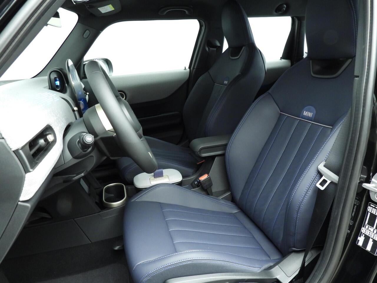 Mini COOPER 5-deurs C Favoured Trim + Package S