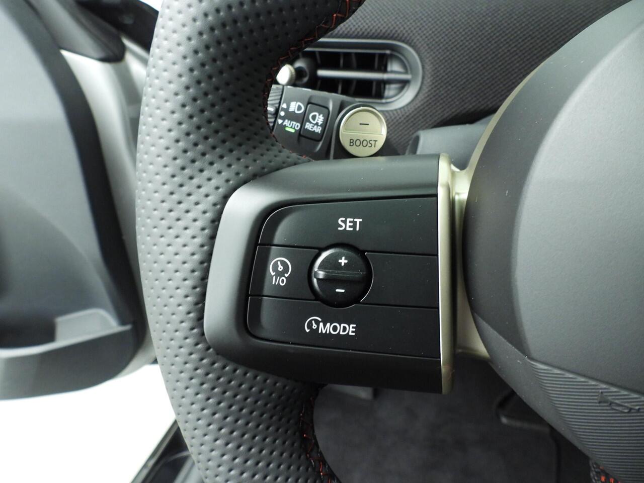 Mini COOPER 3-Deurs C C John Cooper Works Trim / Pakket M / Panoramadak / Park assist / Head-up / Alu wielen 17 inch