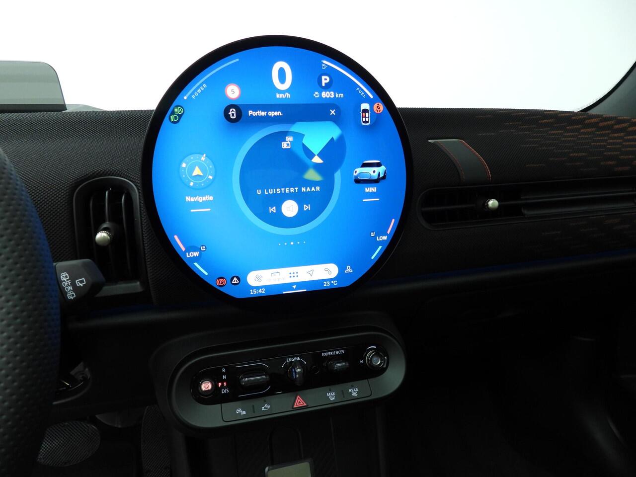 Mini COOPER 3-Deurs C C John Cooper Works Trim / Pakket M / Panoramadak / Park assist / Head-up / Alu wielen 17 inch